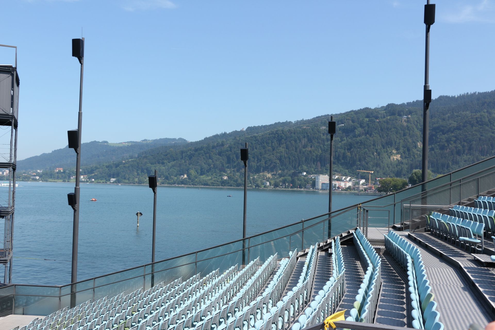 Blick auf die Tribüne der Bregenzer Seebühne