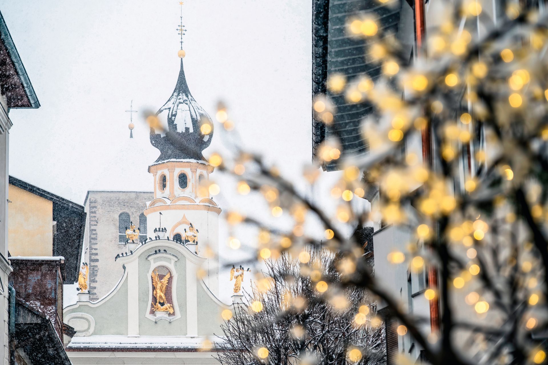 Christmas markets in San Candido. Magical Val Pusteria under the